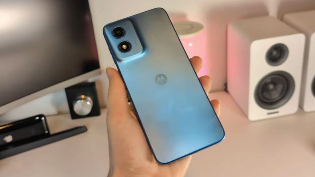 Best Smartphones Under $200 in 2025 5 Motorola Moto G Play (2025 Edition)